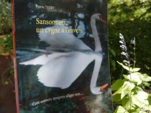 La médiathèque de Célimène vous invite à lire SANSONNETS UN CYGNE À  L'ENVERS cliquez ici 