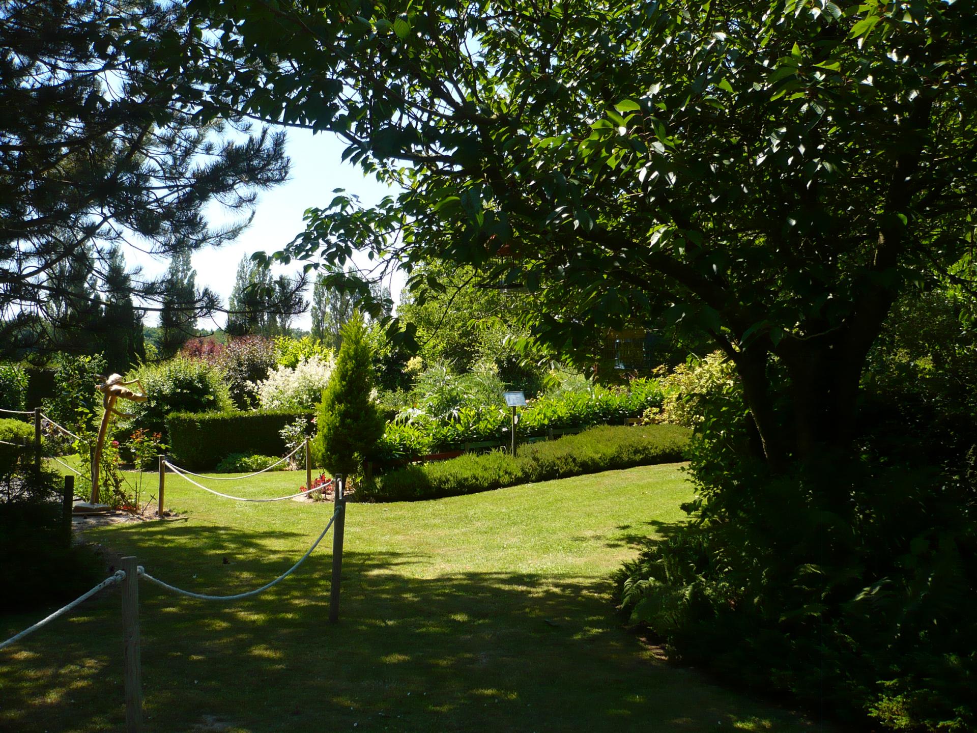 Savourer le plaisir d'écrire au Jardin d'Ar Home (Mont Cauvaire)